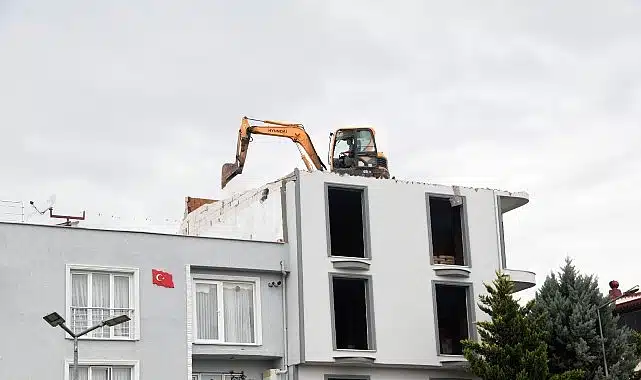 Osmangazi’de Ruhsatsız Katlara Anında Müdahale