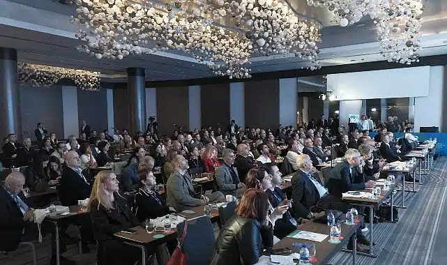 Türk Göz Doktorları Cerrahide Dünyaya Öncü Oluyor