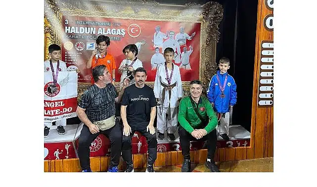 Kemer Belediyesi Karate Takımından 9 madalya