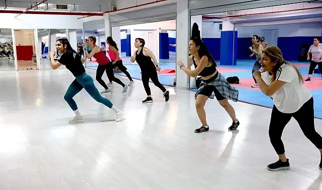 Bayraklı’da Kadınlara Ücretsiz “Tae-Bo” Dersleri Başladı