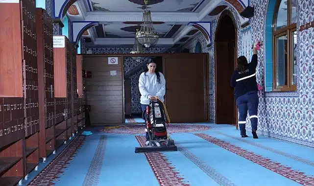 Bayraklı Ramazan’a Hazır