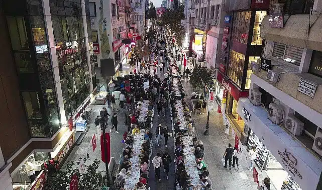 Karşıyaka Belediyesi’nden iftar dayanışması
