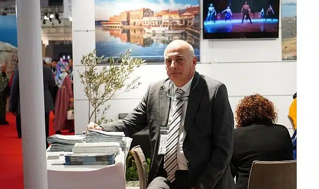 Özgültekin; Ayvalık, “Gel” Diye Çağırmıyor; “Hazırsan Buradayım” Diyor…