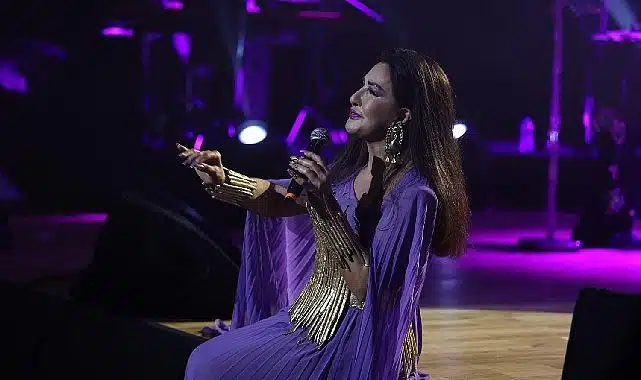 Başkan Çerçioğlu 8 Mart Dünya Kadınlar Günü’nde vatandaşları sevilen sanatçı Nükhet Duru ile buluşturdu