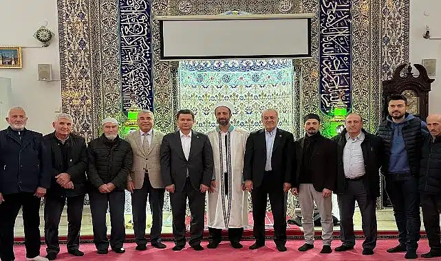 Başkan Erkan Aydın Vatandaşlarla Bayramlaştı