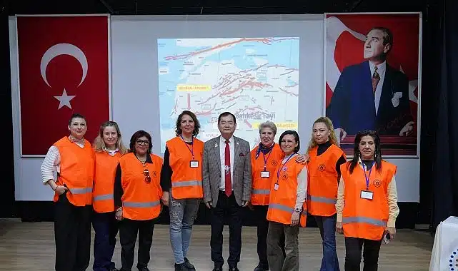 Deprem Uzmanı Moriwaki Ayvalık’ta Uyardı:  “Yapı ve Zemin Güvenliği Hayat Kurtarır”