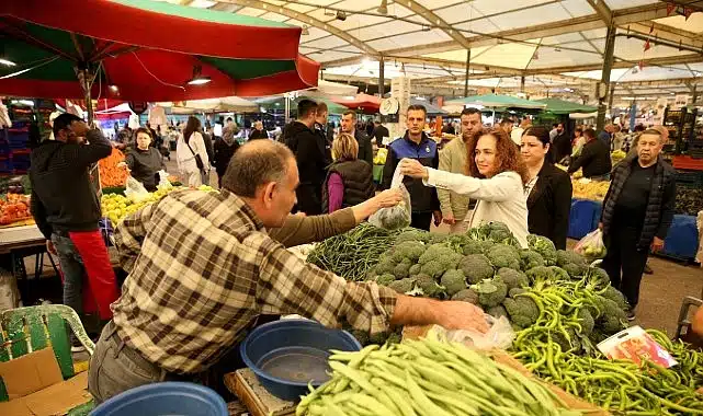 Karşıyaka’dan çocukları şiddet sarmalından koruyacak tarihi karar:  Pazar yerlerinde kesici alet satışına son!