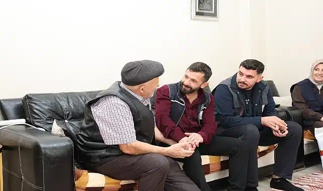 Kartepe’de Alo Evlat Sağlık Kulübü Yaşlıları Unutmadı