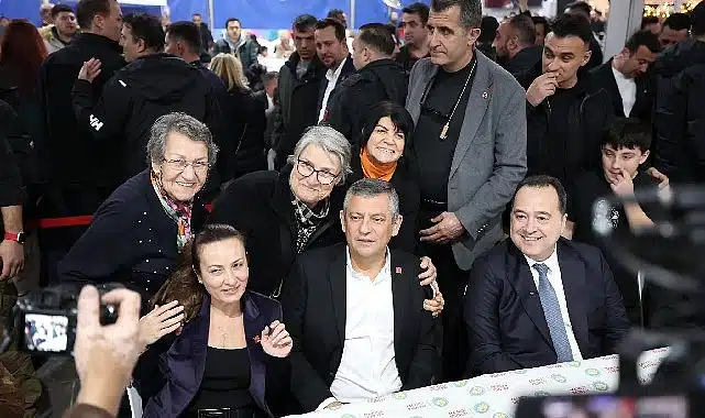 Manisa’da İftar Bereketi Binlerce Vatandaş Aynı Sofrada Buluştu