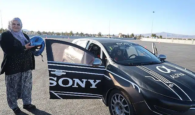 Nevşehir’de Şalvarını Giyip Gelen Kadınlara Özel Slalom Sürüşü