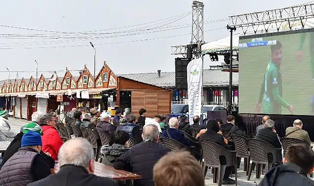 Osmangazi Meydanı’nda Bursaspor Coşkusu Yaşandı